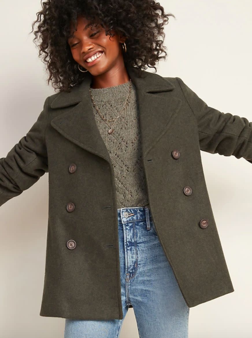 This coat comes in sizes XS to XXL. <a href="https://fave.co/2FRMkX2" target="_blank" rel="noopener noreferrer">Find it for $46 at Old Navy</a>.