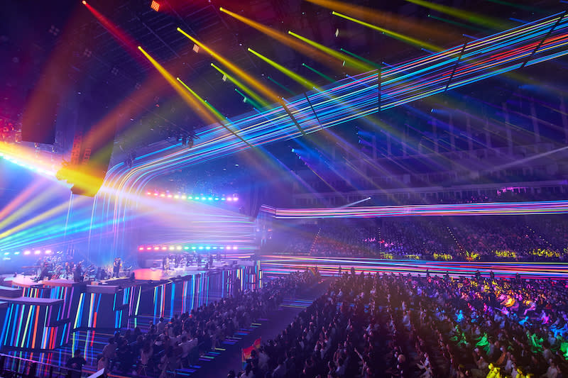 張惠妹演唱《彩虹》的時候，全場LED燈都佈滿了彩虹。（圖／聲動娛樂）