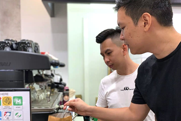 Shane Tan showing how to make high quality hot chocolate in Penang