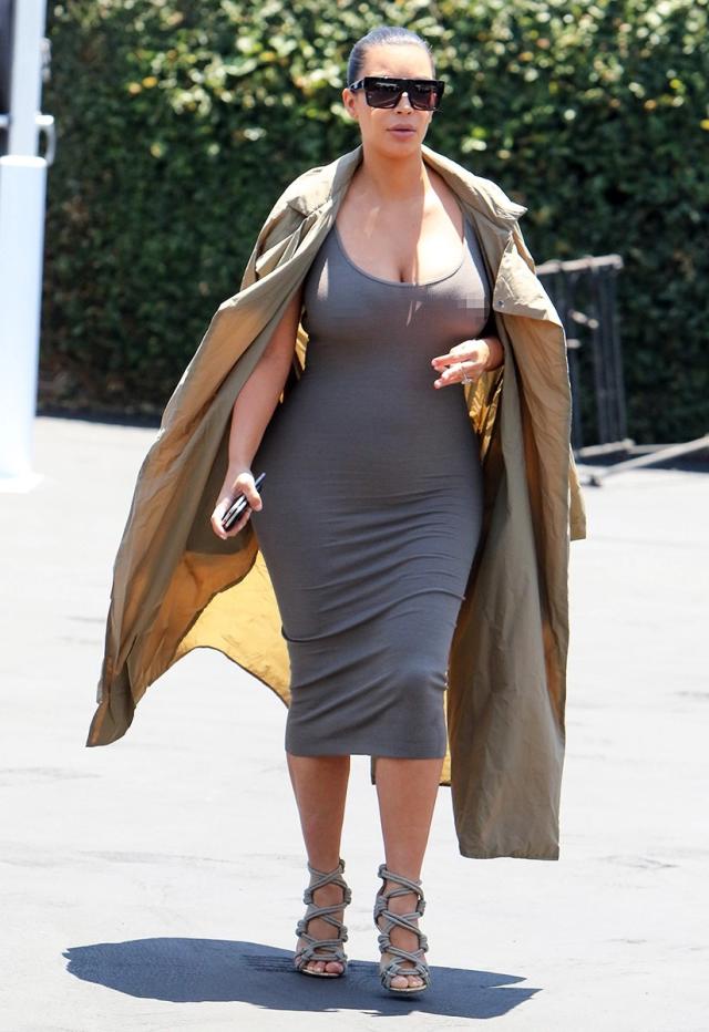Kim Kardashian Shows Thong in Sheer Pants: Wardrobe Malfunction Photos