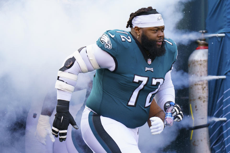 FILE - Philadelphia Eagles defensive tackle Linval Joseph (72) takes the field for player introduction prior to the NFL football game against the Tennessee Titans, Sunday, Dec. 4, 2022, in Philadelphia. The Buffalo Bills bulked up their injury depleted defensive front by signing veteran tackle Linval Joseph on Thursday, Nov. 2, 2023. (AP Photo/Chris Szagola, File)