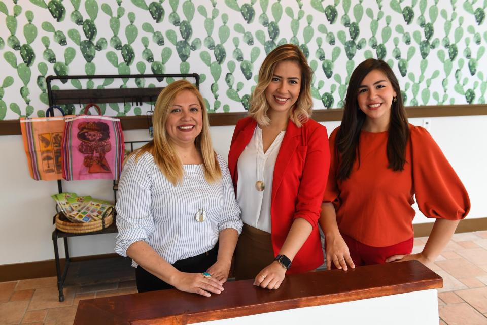 Mother, Rosa Barragán, and Sisters, Cynthia Barragán, Manager, and Linda Barragán, Owner, will open Casita Linda, a Mexican bakery and breakfast cafe, on Thursday, April 25.