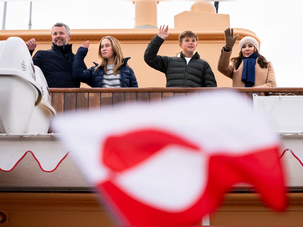 Das dänische Königspaar, König Frederik und Königin Mary, befindet sich derzeit mit seinen Kindern Prinz Vincent und Prinzessin Josephine in Grönland. (Bild: getty/IDA MARIE ODGAARD / Ritzau Scanpix/AFP via Getty Images)