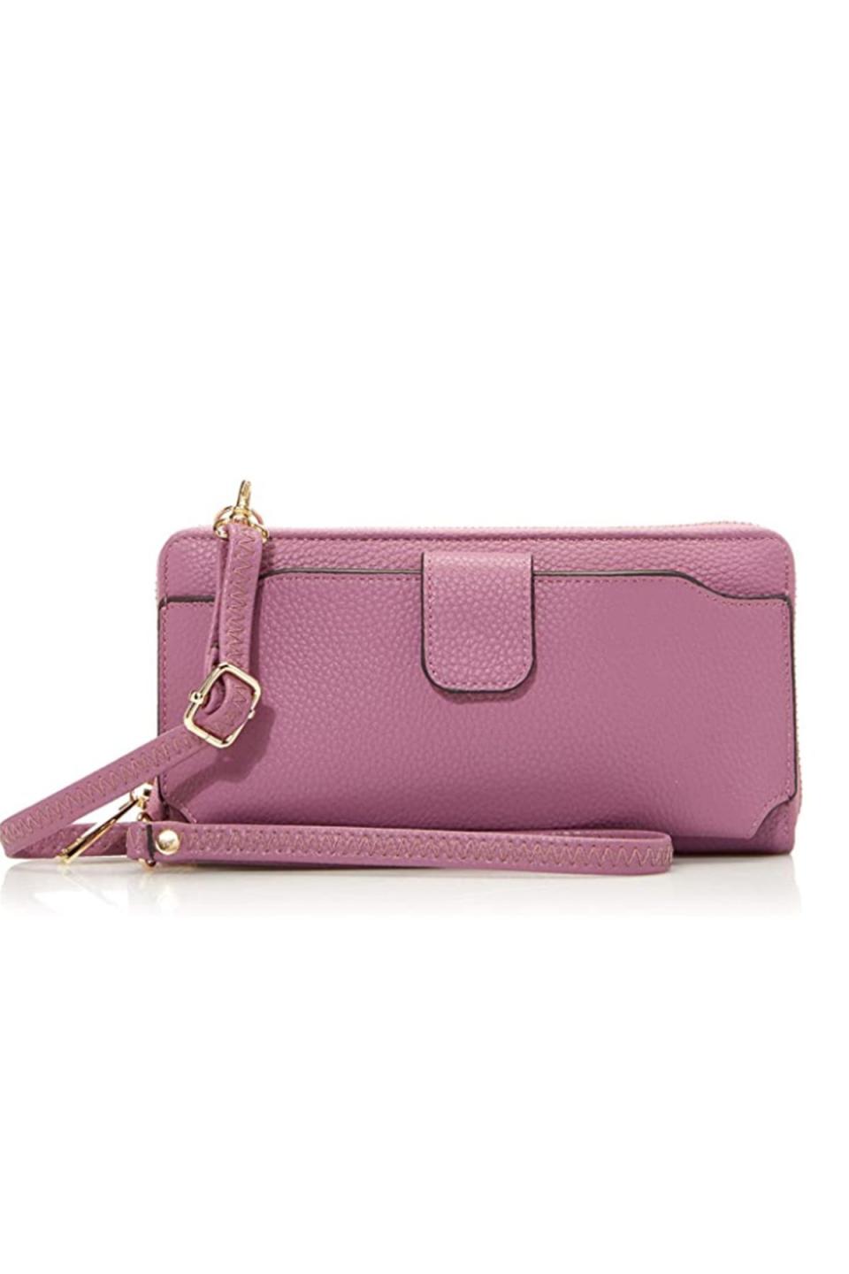 15) Wristlet Wallet