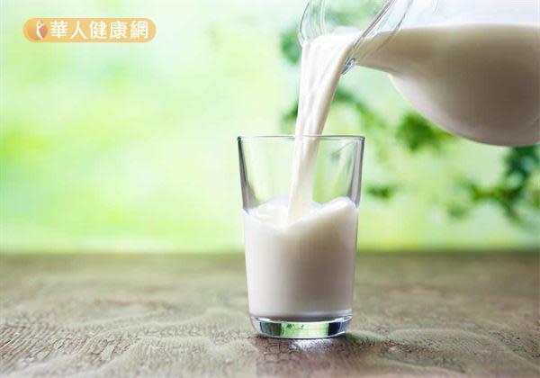 營養學界之所以強調食用鮮乳、乳製品的重要性，關鍵就在於加強鈣質的補充。