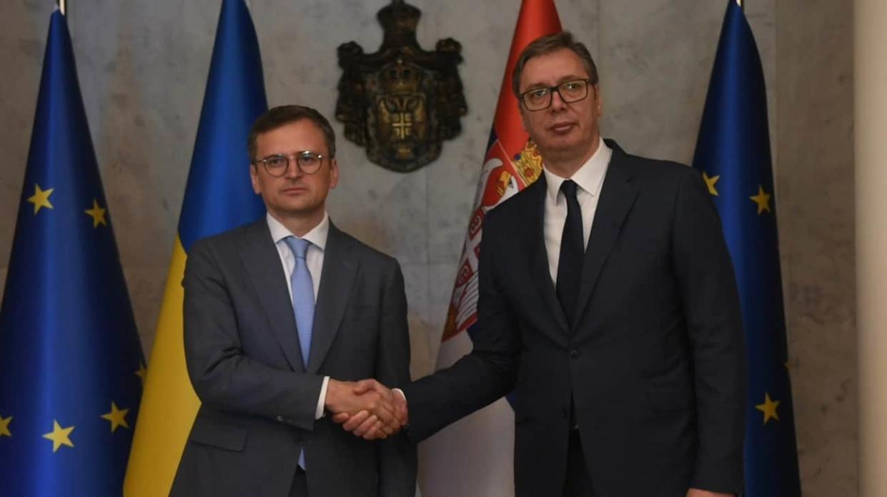 Ukraine’s Foreign Minister Dmytro Kuleba and Serbian President Aleksandar Vučić. Photo: Kuleba on Twitter (X)