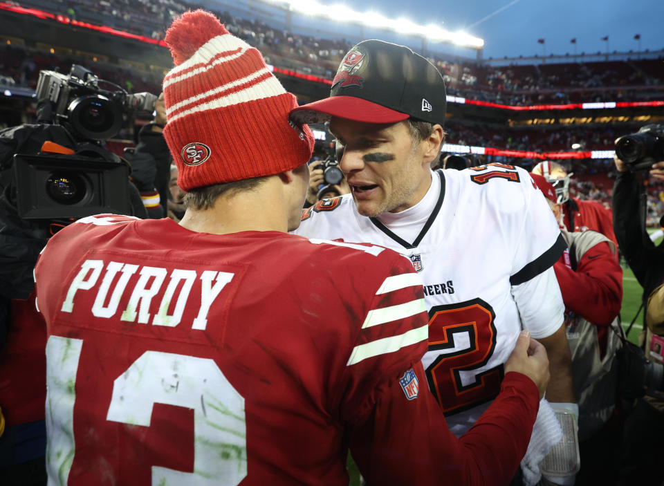 Los 49ers son el único equipo que debería hacer pensar a alguien sobre el retiro de Tom Brady, especialmente si la línea de tiempo de recuperación de Brock Purdy de una lesión en el codo de alguna manera se alarga.  (Foto de Lachlan Cunningham/Getty Images)