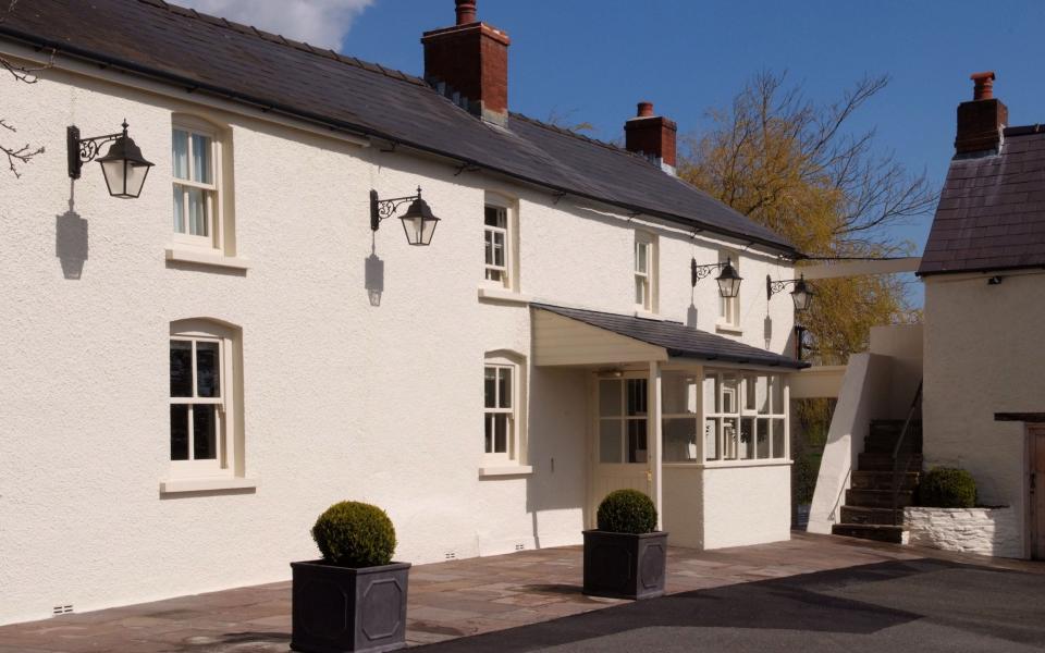 Walnut Tree Inn at Llanddewi Skirrid - Christopher Jones