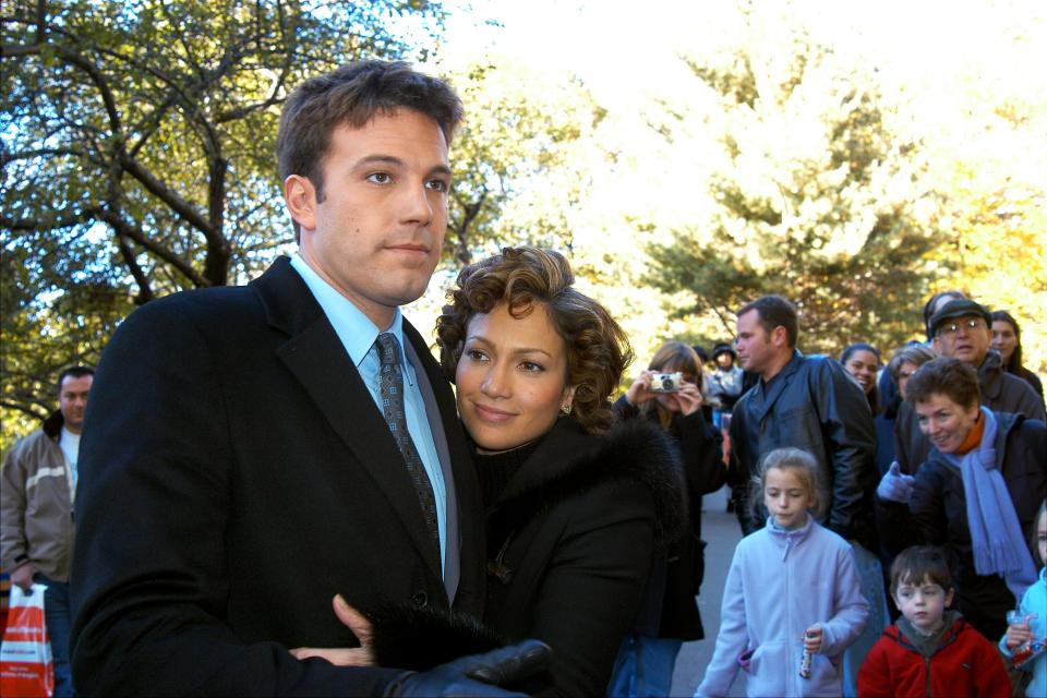 Lopez und Affleck - hier im Jahr 2002 - trennten sich einst kurz vor ihrer geplanten Hochzeit (Bild: Richard Corkery/NY Daily News Archive via Getty Images)