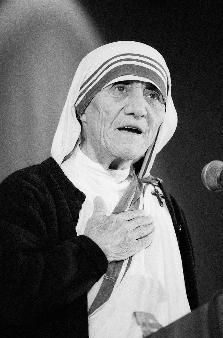 mother teresa speaking at right to life event