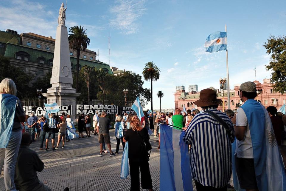 La manifestación en Plaza de Mayo por el 27F