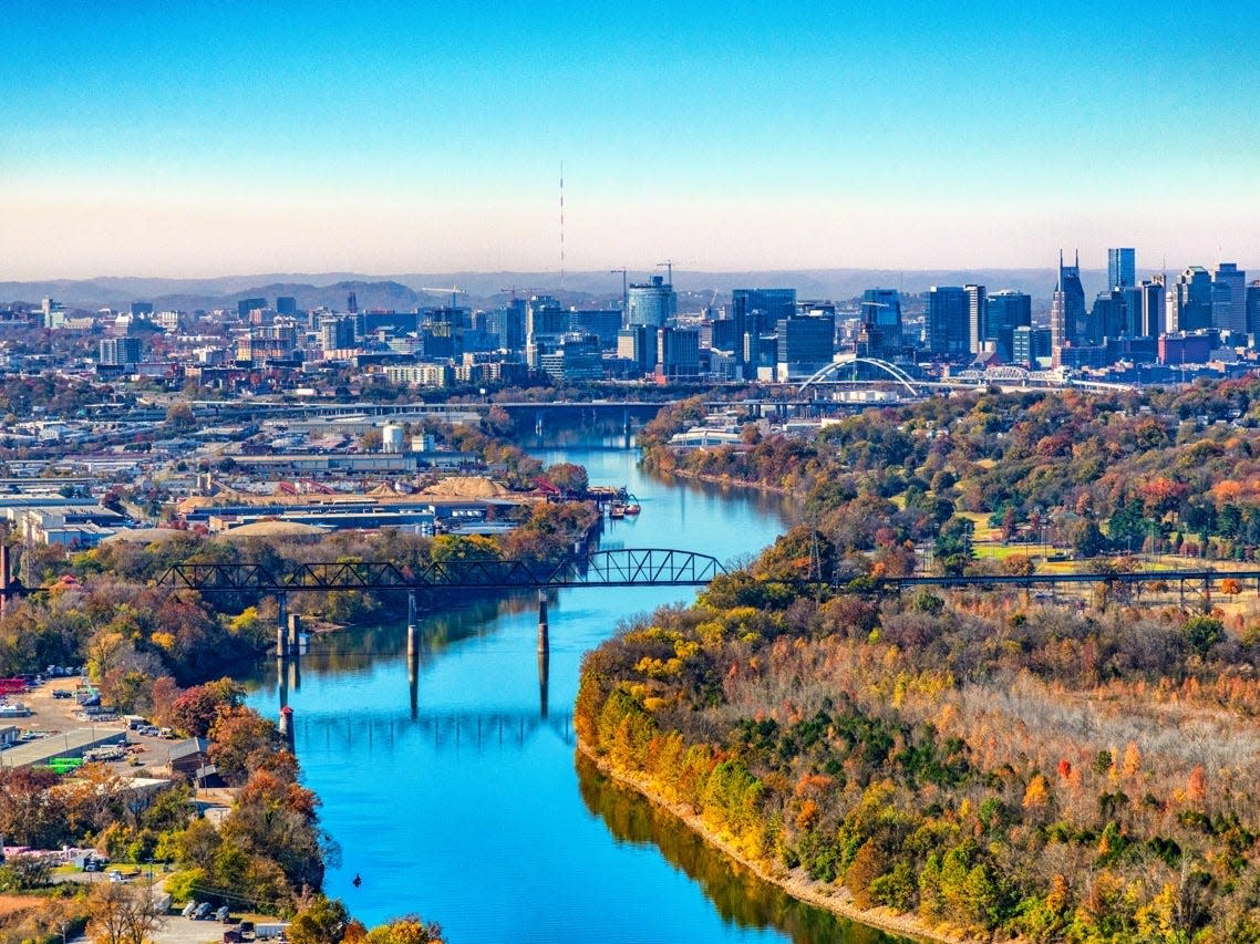 distant photo of Nashville