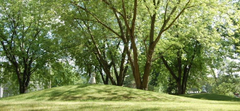 RA top ten tour Effigy Mounds at Avoca Lakeside Park