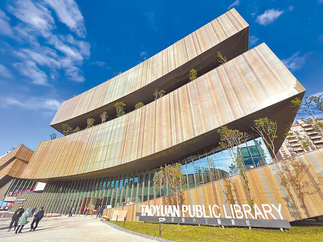 桃市府研擬包括桃園市立圖書新總館在內所有圖書館由文化局改隸教育局。（蔡依珍攝）