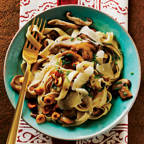 Fettuccine with Mushrooms and Hazelnuts