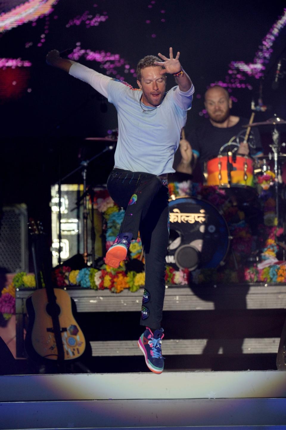 <p><strong>Nº 8: Coldplay</strong><br>En el último año, la banda británica, cuyo líder Chris Martin aparece en la foto, ganó 88 millones de dólares. En cada ciudad donde dieron un concierto como parte de su gira “Head Full of Dreams” ganaron más de 5 millones de dólares.<br>(Shutterstock) </p>