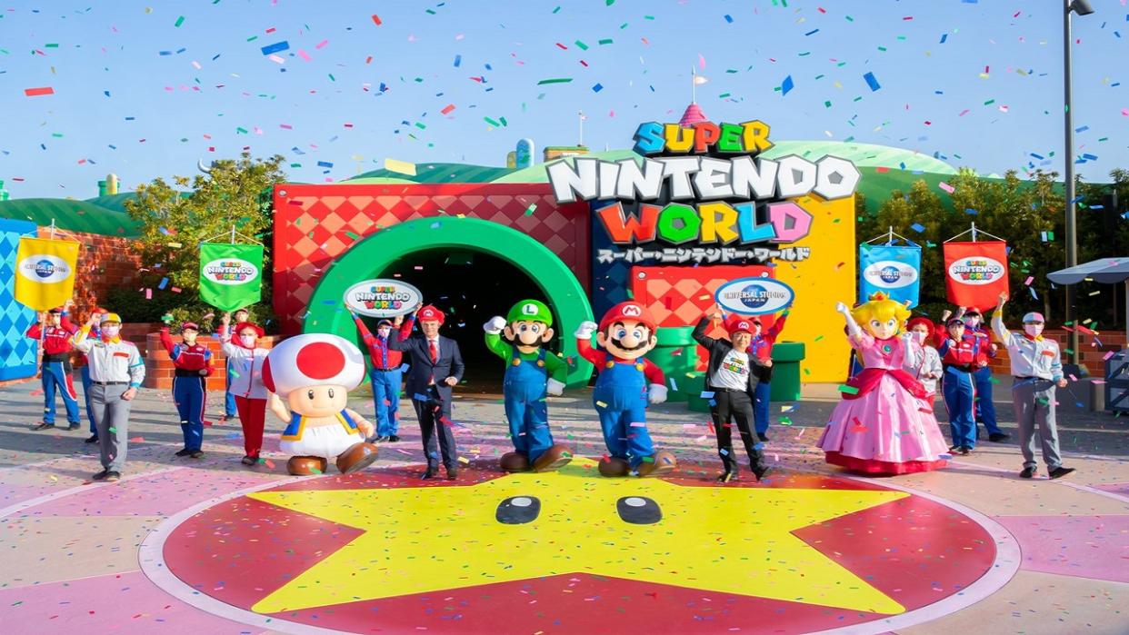  Super Nintendo World Osaka opening day, Miyamoto celebration. 