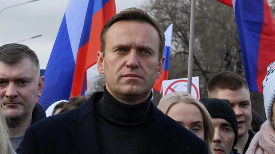 Navalny, opposition politician Lyubov Sobol and other demonstrators take part in a march in memory of murdered Kremlin critic Boris Nemtsov (KIRILL KUDRYAVTSEV/AFP via Getty Images)