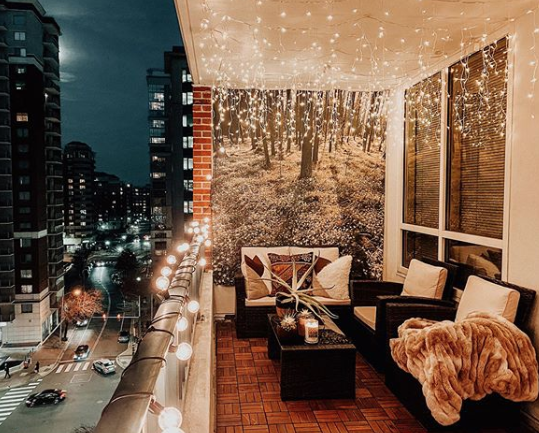 <p>Living in the city has its perks, but if you’re a nature lover, you might feel like something’s missing. Here’s one way to get back to your green roots without actually uprooting yourself. Plus, how dreamy are these icicle lights?</p><p><strong>See more at <a href="https://www.instagram.com/p/B7HfSc0nm-M/" rel="nofollow noopener" target="_blank" data-ylk="slk:thedcnative;elm:context_link;itc:0;sec:content-canvas" class="link ">thedcnative</a>.</strong></p><p><a class="link " href="https://www.amazon.com/Kringle-Traditions-Clear-Icicle-Lights/dp/B004AU7RQQ?tag=syn-yahoo-20&ascsubtag=%5Bartid%7C10050.g.31137877%5Bsrc%7Cyahoo-us" rel="nofollow noopener" target="_blank" data-ylk="slk:SHOP ICICLE LIGHTS;elm:context_link;itc:0;sec:content-canvas"><strong>SHOP ICICLE LIGHTS</strong></a></p>