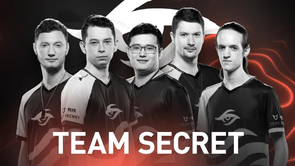 Team Secret (from left to right): Roman 