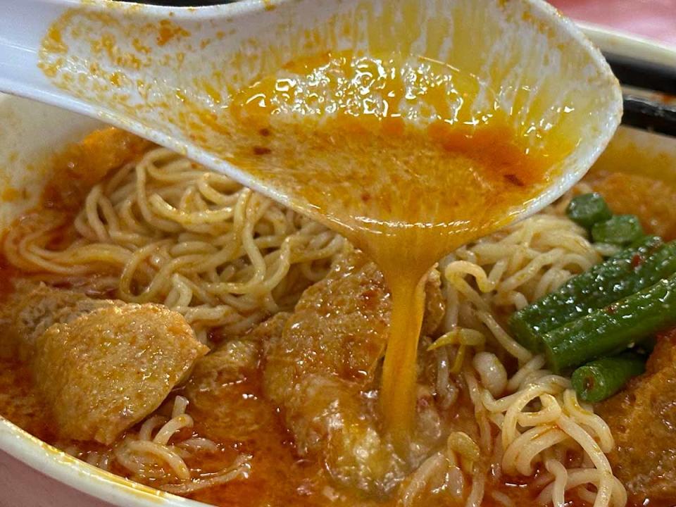 Pudu Pasar Wanton Mee - The soup