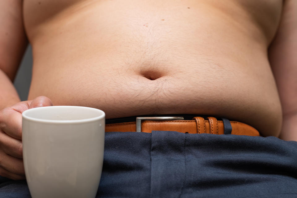 肥胖、肚子、腰圍，圖片來源：GettyImages