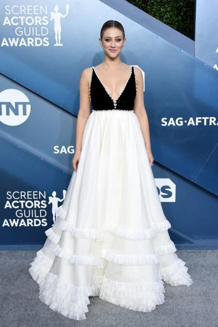 Sophie Turner Looks Amazing At The Screen Actors Guild Awards