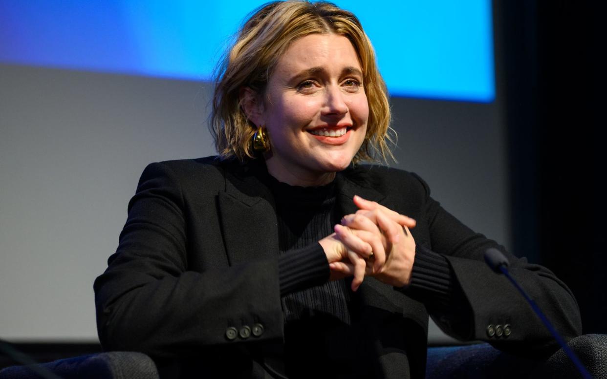 Regisseurin Greta Gerwig war auf dem Londoner Filmfestival des British Film Institute zu Gast, um über ihre Anfänge und den Film "Barbie" zu sprechen, bei dem sie Regie führte. (Bild: 2023 Getty Images/Joe Maher)