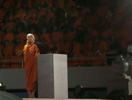 Buddhist monk Ashin Wirathu, leader of the 969 movement, delivers a speech during a convention held by the Bodu Bala Sena (Buddhist Power Force, BBS) in Colombo September 28, 2014. REUTERS/Dinuka Liyanawatte