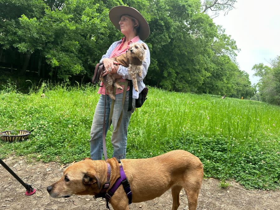 Neighbors hold vigil for dead dogs found in south Austin creek (KXAN Photo/Morganne Bailey)