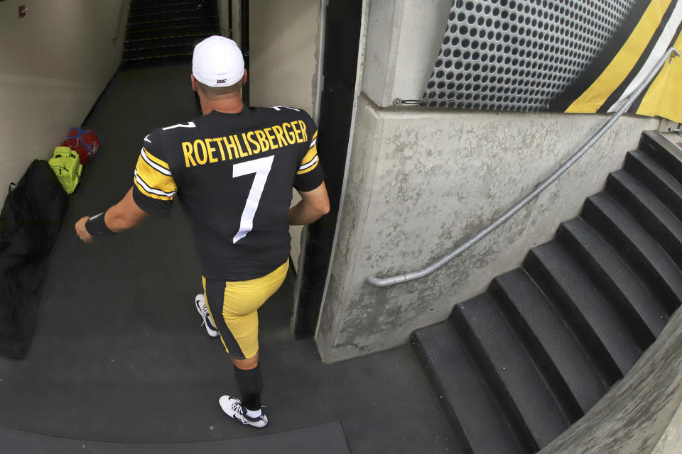 Pittsburgh Steelers quarterback Ben Roethlisberger is done for the season with an elbow injury. (AP)