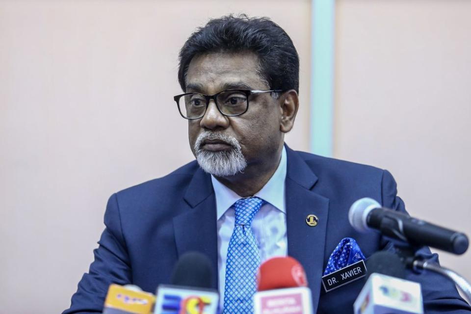 Water, Land and Natural Resources Minister Dr Xavier Jayakumar speaks to reporters during a press conference at FRIM in Kepong Janaury 16, 2019. ― Picture by Hari Anggara