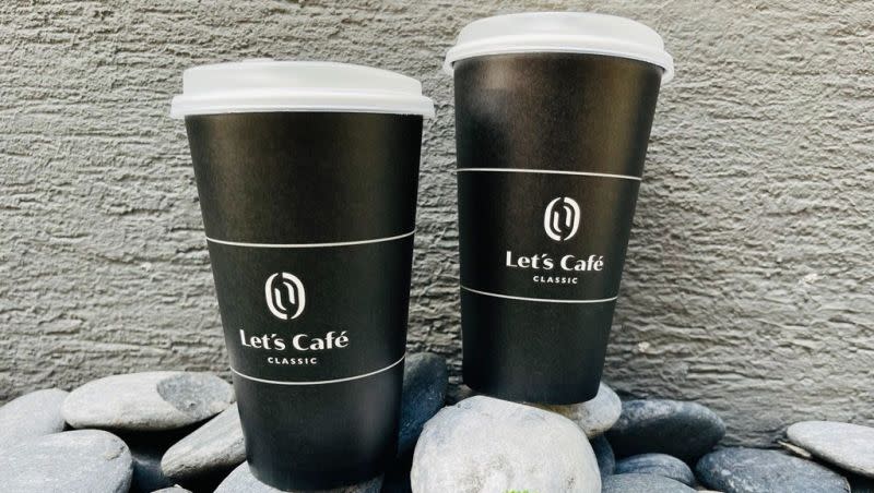 ▲週末到全家使用全盈+PAY支付，可享Let’ s Café特濃美式(大杯，冰熱不限)買一送一，。（圖／業者提供）