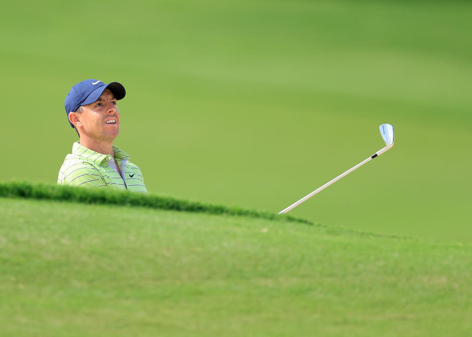 Rory McIlroy fue todo sonrisas el jueves.  (David Cannon/Getty Images)