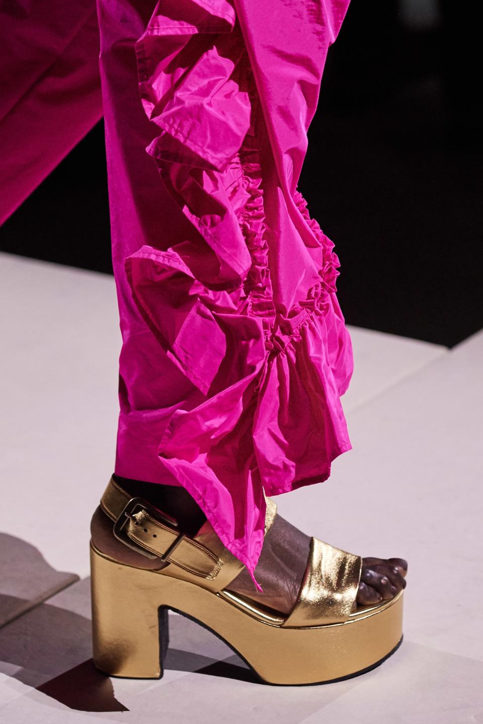 <h1 class="title">Dries Van Noten</h1><cite class="credit">Photo: GoRunway.com</cite>