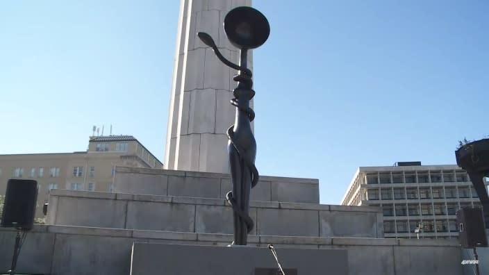 “Sentinel,” Simone Leigh’s 1,500-pound black bronze sculpture, is being removed from its spot in New Orleans’ Harmony Circle and returned to Leigh. (Photo: Screenshot/YouTube.com)