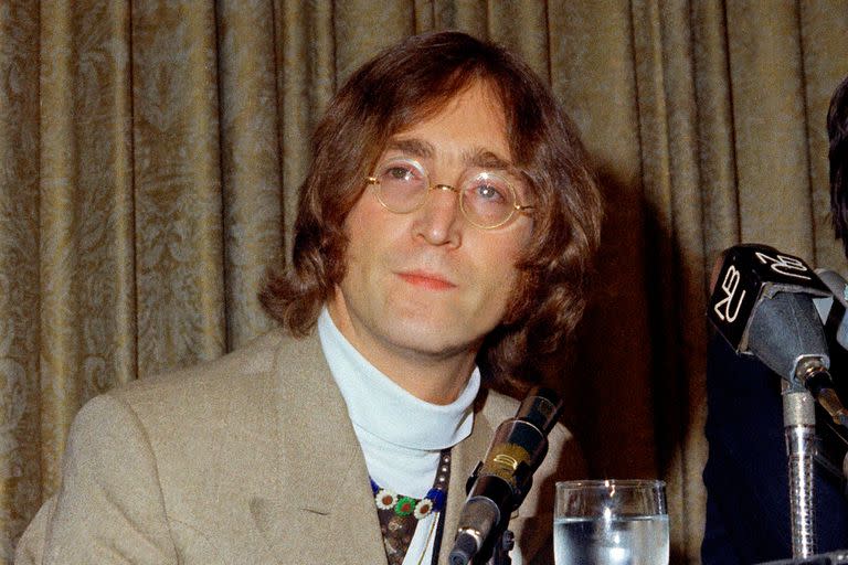 John Lennon en un conferencia de prensa en 1971