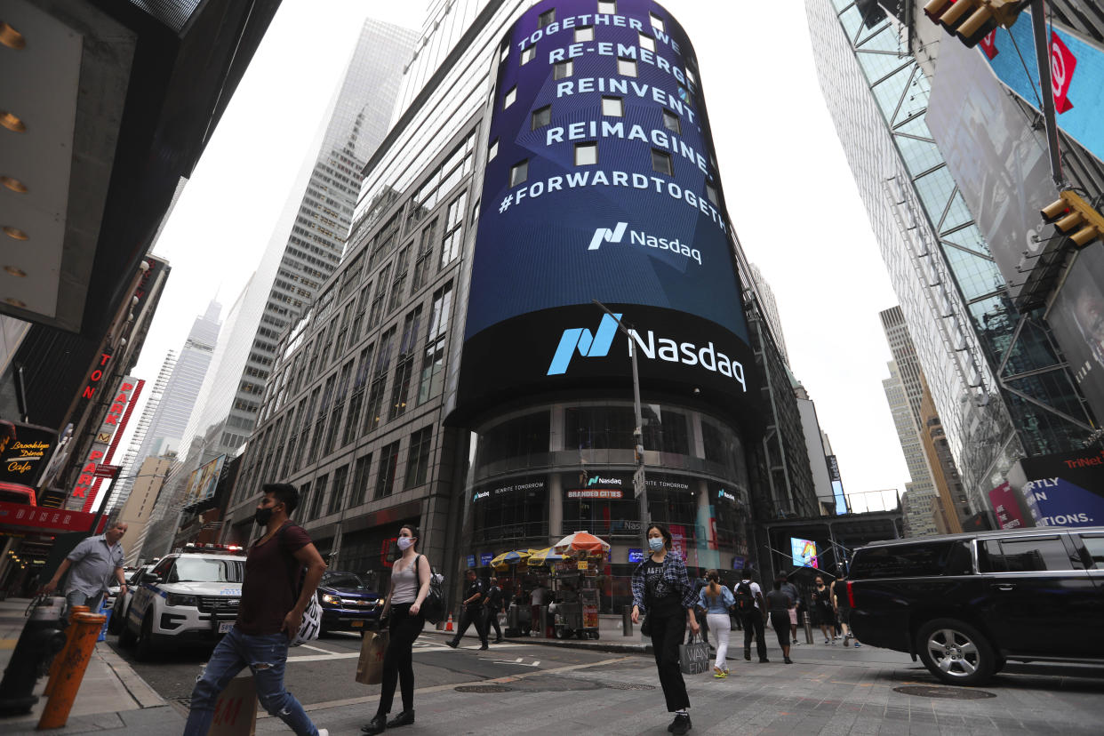 NEW YORK, Sept. 3, 2020-- Pedestrians walk past the New York Stock Exchange (NYSE) in New York, the United States, Sept. 3, 2020.   U.S. stocks plunged on Thursday, as a steep sell-off in tech shares dragged down the market.     The Dow Jones Industrial Average fell 807.77 points, or 2.78 percent, to finish at 28,292.73. The 30-stock index shed more than 1,000 points, or about 3.5 percent, at the lows.     The S&P 500 fell 125.78 points, or 3.51 percent, to end at 3,455.06. The Nasdaq Composite Index sank 598.34 points, or 4.96 percent, to 11,458.10.(Photo by Wang Ying/Xinhua via Getty) (Xinhua/Wang Ying via Getty Images)