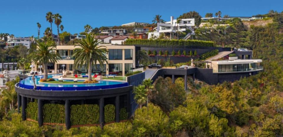 El matrimonio propietario asegura que ha decidido vender la mansión porque sus hijos se han marchado de casa y es demasiado grande para los dos. (Foto: <a href="http://www.zillow.com/homedetails/9366-Flicker-Way-Los-Angeles-CA-90069/325796131_zpid/" rel="nofollow noopener" target="_blank" data-ylk="slk:Zillow;elm:context_link;itc:0;sec:content-canvas" class="link ">Zillow</a> / <a href="http://www.berlynmedia.com/" rel="nofollow noopener" target="_blank" data-ylk="slk:Simon Berlyn;elm:context_link;itc:0;sec:content-canvas" class="link ">Simon Berlyn</a> / <a href="http://www.thewilliamsestates.com/" rel="nofollow noopener" target="_blank" data-ylk="slk:Williams and Williams;elm:context_link;itc:0;sec:content-canvas" class="link ">Williams and Williams</a>).