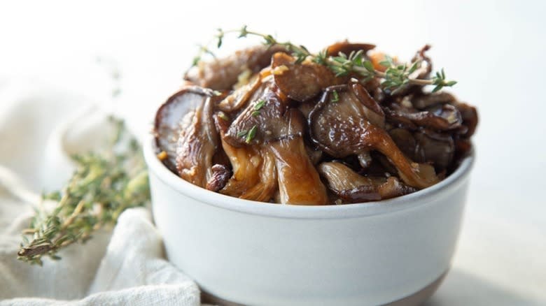 Steakhouse-Style Oyster Mushrooms 