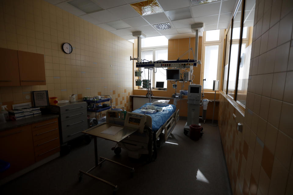 A view of an empty room prepared for a COVID-19 patient in an intensive care unit (ICU) at the General University Hospital in Prague, Czech Republic, Tuesday, April 7, 2020. The new coronavirus causes mild or moderate symptoms for most people, but for some, especially older adults and people with existing health problems, it can cause more severe illness or death. (AP Photo/Petr David Josek)