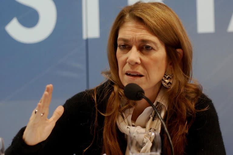 La ministra Débora Giorgi comparó al país con Estados Unidos y España en materia de industria y desempleo