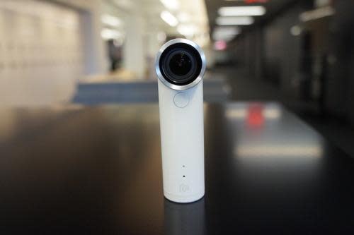 HTC Re mini-camera