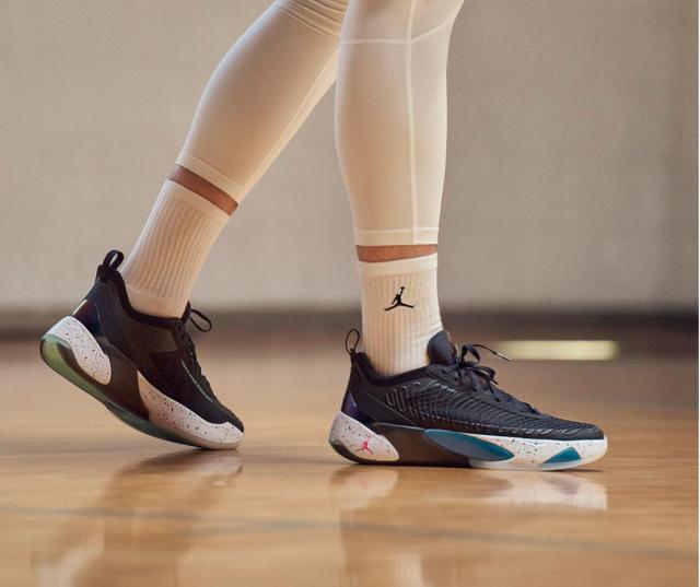 Luka Doncic Debuts 'Marquette' Colorway of Jordan Brand Shoes - Sports  Illustrated FanNation Kicks News, Analysis and More