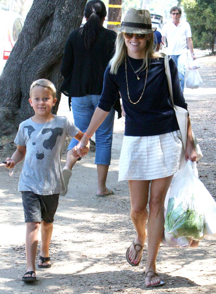 Reese Witherspoon Deacon Farmers Market