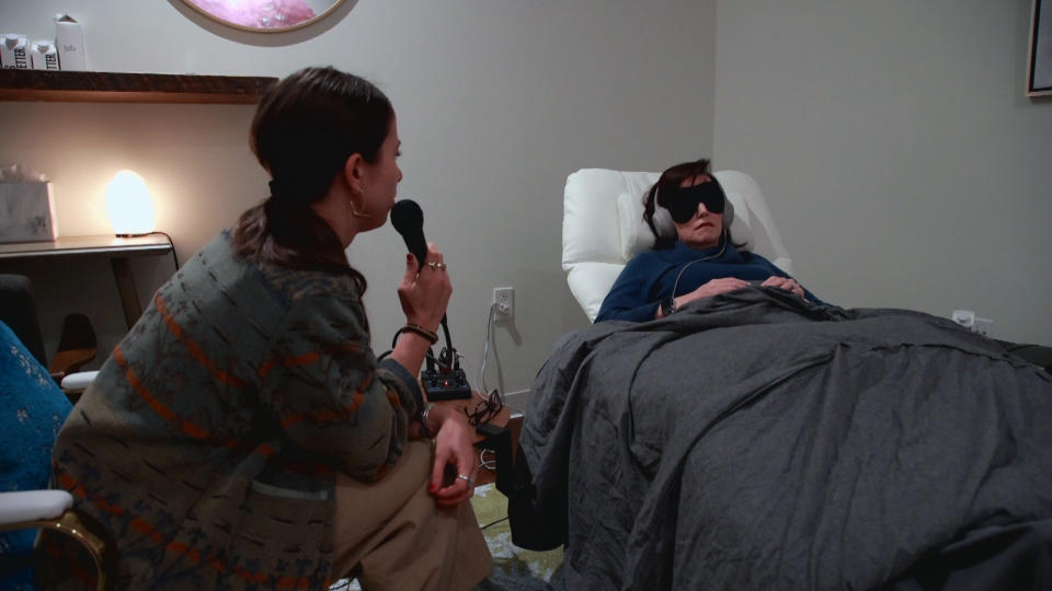 Chere Scythes, right, listens to guided meditation during a ketamine session at Field Trip Health in New York City (NBC News)