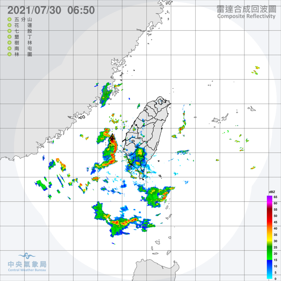 氣象局指出，今天西南風逐漸增強，南部地區將有陣雨或雷雨，台南、高雄與屏東已經連續發布好幾天的大雨特報。   圖：中央氣象局/提供