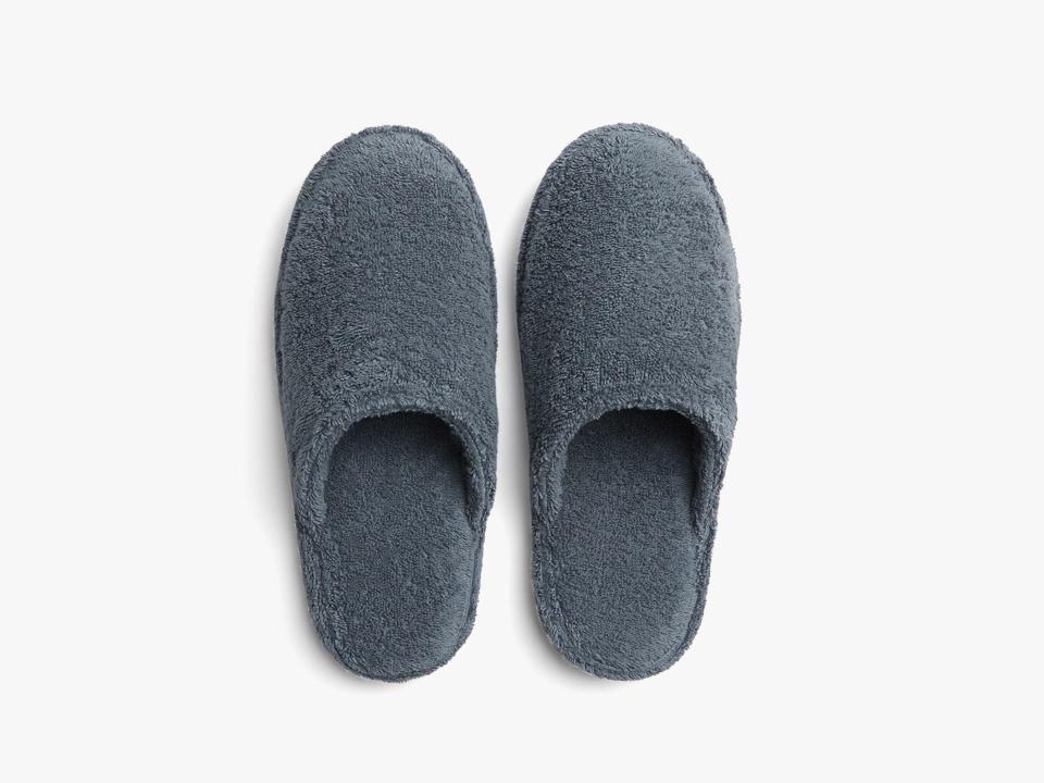 <p><a href="https://go.redirectingat.com?id=74968X1596630&url=https%3A%2F%2Fwww.parachutehome.com%2Fproducts%2Fclassic-slippers&sref=https%3A%2F%2Fwww.cosmopolitan.com%2Fstyle-beauty%2Ffashion%2Fg24437586%2Fstocking-stuffers-for-men%2F" rel="nofollow noopener" target="_blank" data-ylk="slk:Shop Now;elm:context_link;itc:0;sec:content-canvas" class="link ">Shop Now</a></p><p>Classic Turkish Cotton Slipper</p><p>parachutehome.com</p><p>$39.00</p>