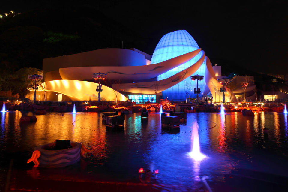 Aqua City is a celebration of marine life, letting you get up   close with some 5,000 fish inside the Grand Aquarium. It is one   of Ocean Park's new attraction first launched in 2011.