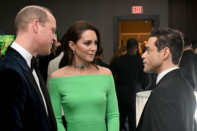 Samir Hussein/WireImage Kate Middleton (center) wears Princess Diana's necklace at the Earthshot Prize awards in Boston on Dec. 2, 2022